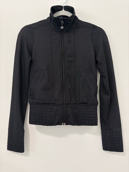 lululemon athletica Jackets & Blazers - Lululemon Smocked Bomber Jacket Sz 2 Black Denim Slub EUC